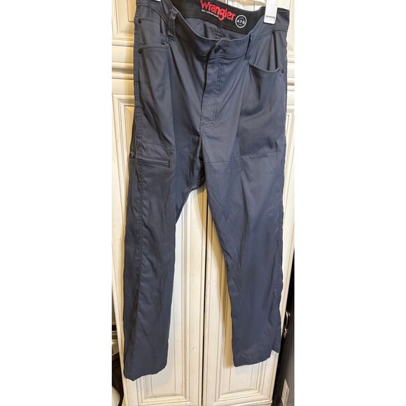 Wrangler ATG Men's Cliff Side Outdoor Utility Pant Green 38 x 30 - Picture 1 of 12